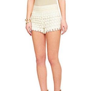 Ivory Crochet Pull On Shorts